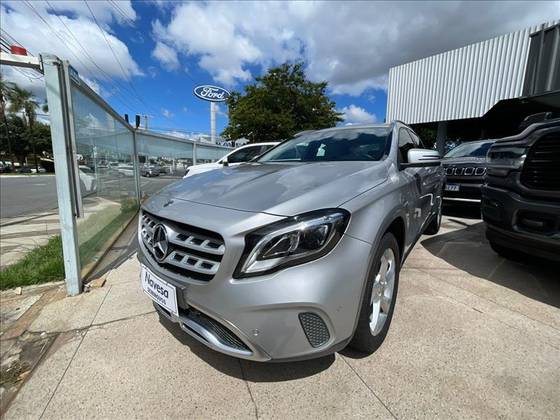 MERCEDES-BENZ GLA 200 1.6 CGI FLEX STYLE 7G-DCT MERCEDES-BENZ GLA 200 1.6 CGI FLEX STYLE 7G-DCT